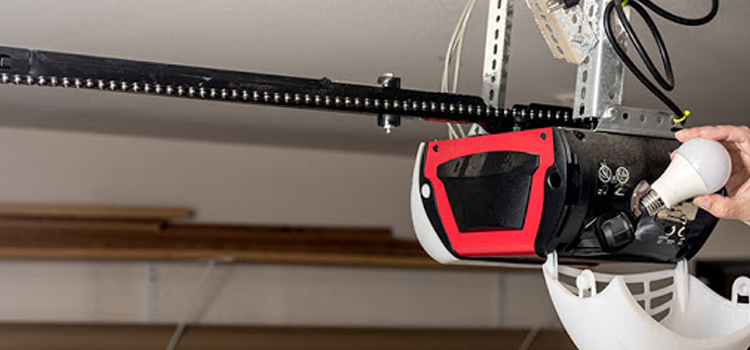 automatic garage door opener repair in Pinecrest