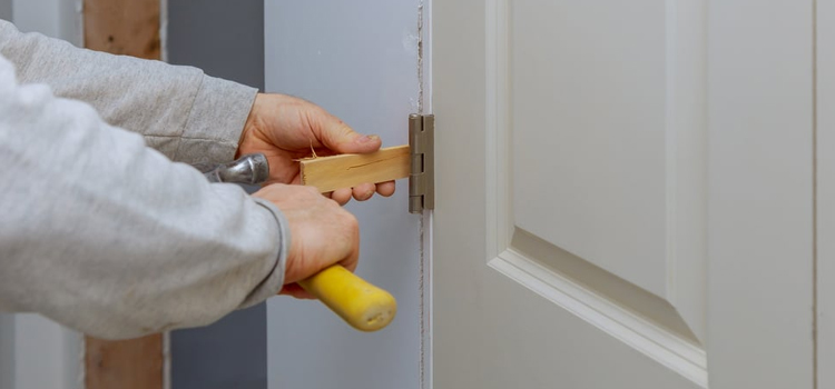 fiberglass entry door repair in Pinecrest